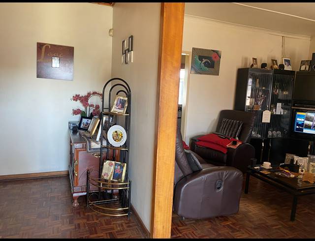 4 BEDROOM HOUSE FOR SALE IN TULISA PARK